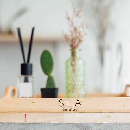 Sla Bar N'Bed Hostel กรุงเทพมหานคร ภายนอก รูปภาพ
