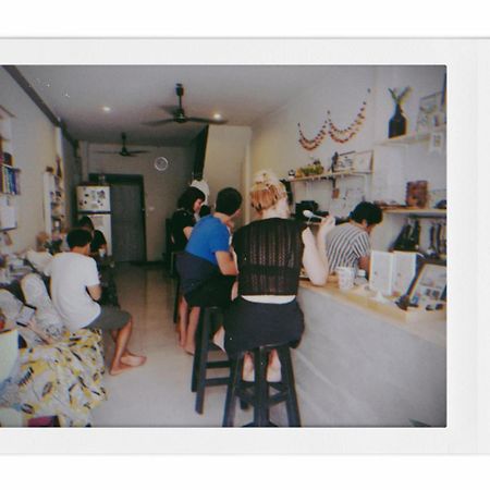 Sla Bar N'Bed Hostel กรุงเทพมหานคร ภายนอก รูปภาพ