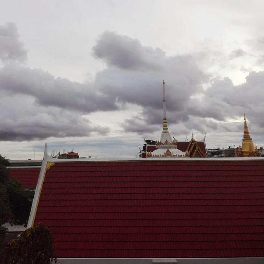 Sla Bar N'Bed Hostel กรุงเทพมหานคร ภายนอก รูปภาพ