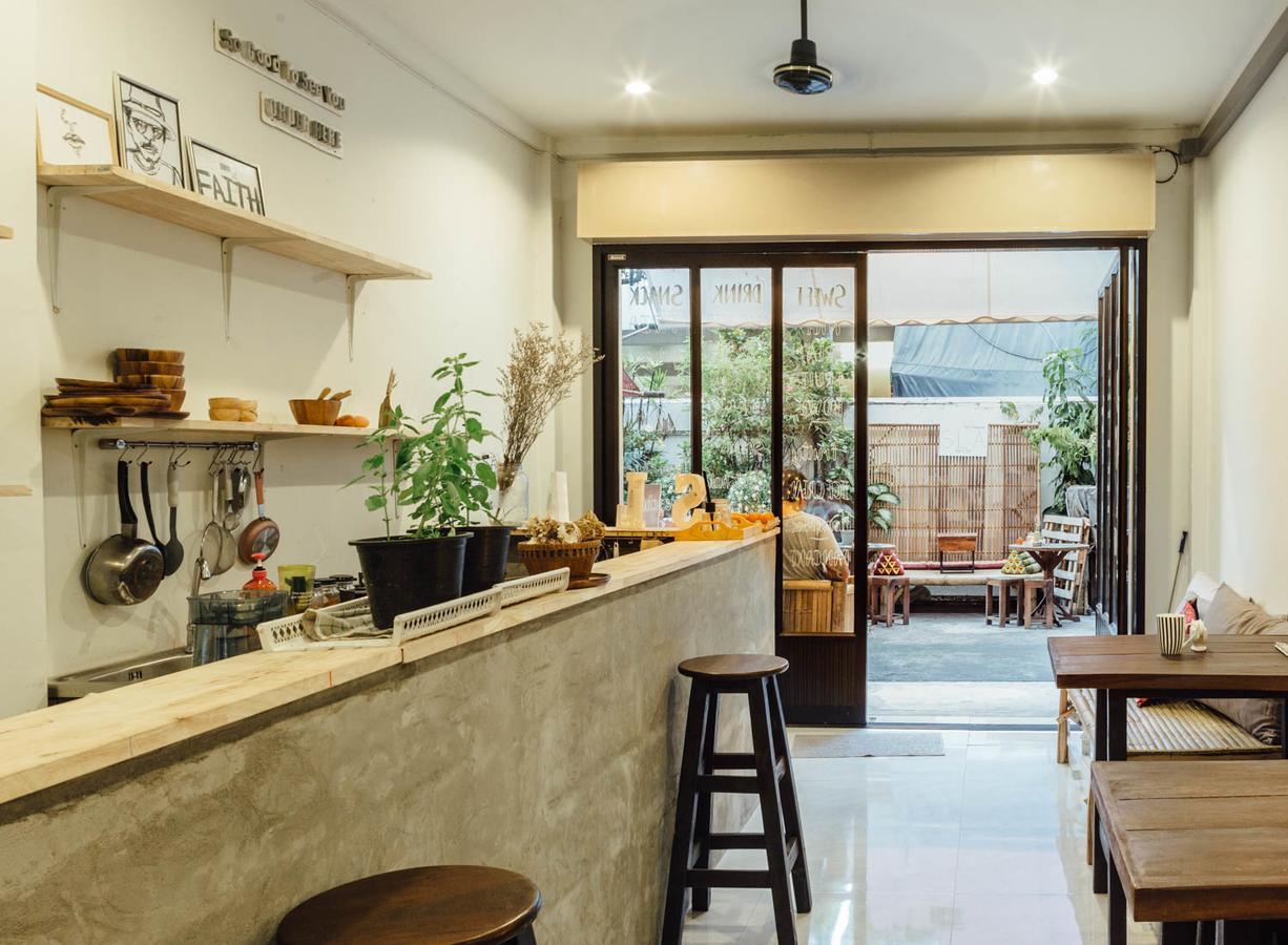 Sla Bar N'Bed Hostel กรุงเทพมหานคร ภายนอก รูปภาพ